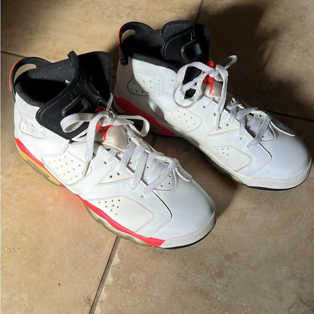 Jordan Retro 6 Infrared - 7Y